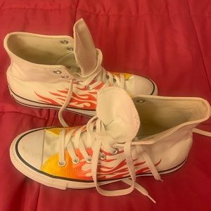 Ladies size 8 1/2 converse